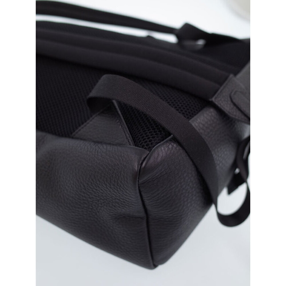 Fendi Backpack Peekaboo - Picture 4 of 9